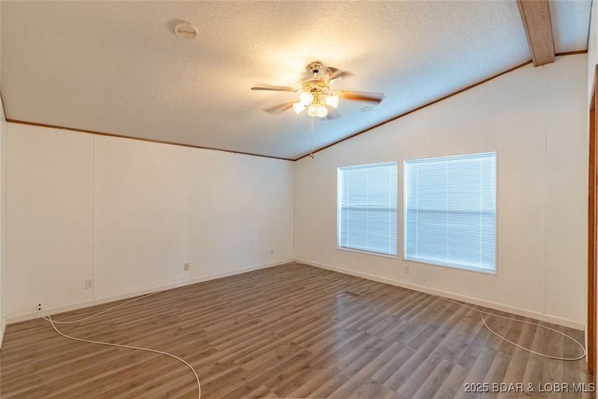 Have you been looking for a FLAT lot, beautiful lake views - photo 32