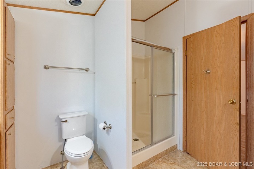 Have you been looking for a FLAT lot, beautiful lake views - photo 37