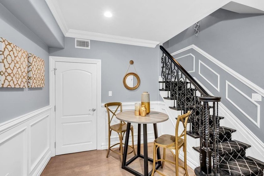 Welcome to this masterfully designed, full-brick custom estate - photo 38