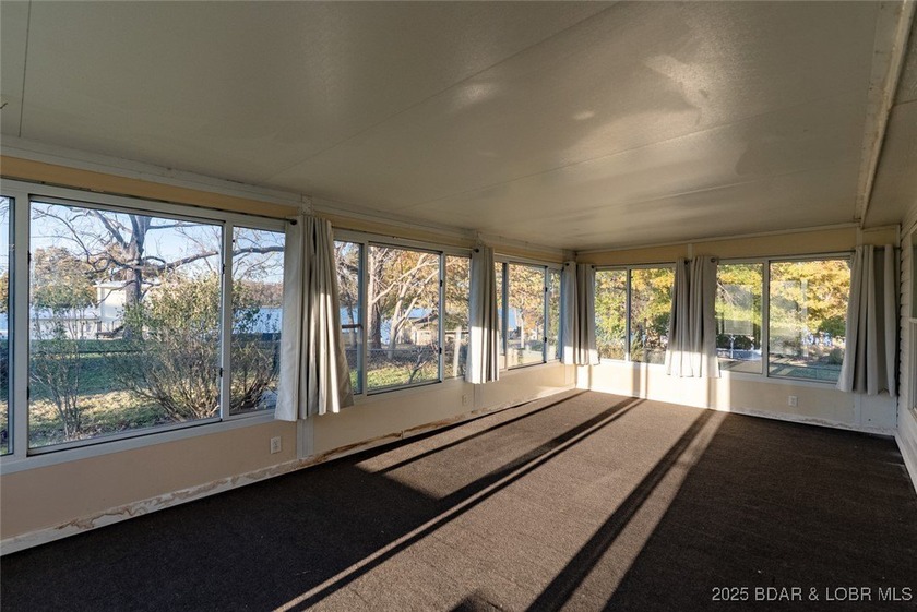 Have you been looking for a FLAT lot, beautiful lake views - photo 42