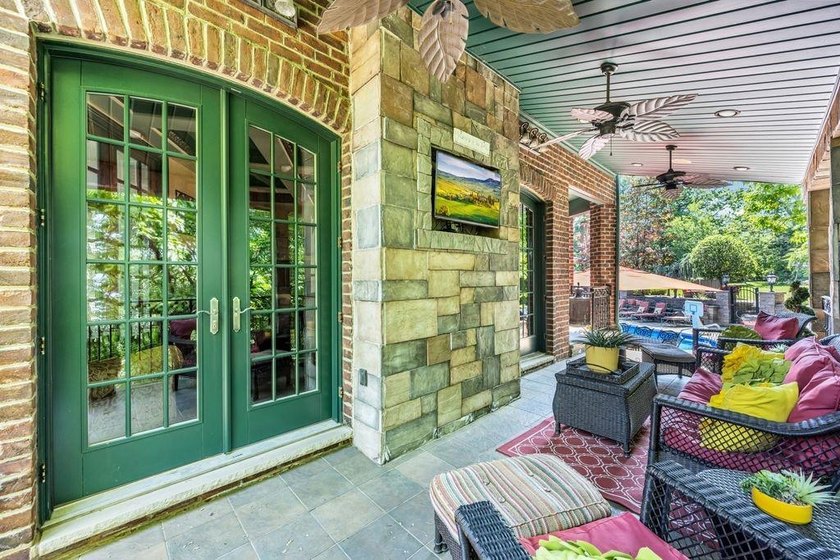 Welcome to this masterfully designed, full-brick custom estate - photo 46