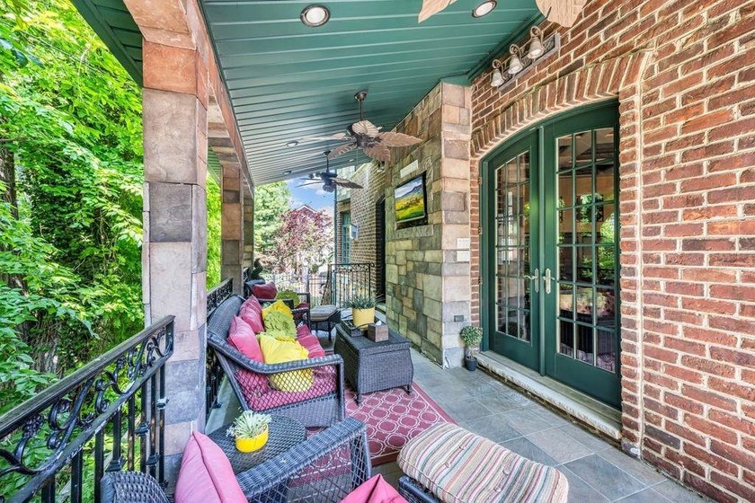 Welcome to this masterfully designed, full-brick custom estate - photo 48