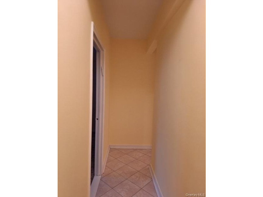 Very nice two bedroom, one bath apartment in co-op building - photo 12