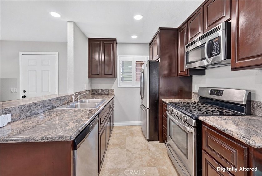 Welcome to this beautifully maintained 1-bedroom, 1-bath - photo 20