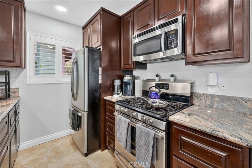 Welcome to this beautifully maintained 1-bedroom, 1-bath - photo 22