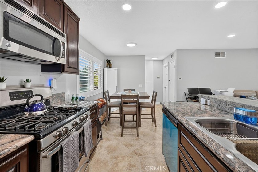 Welcome to this beautifully maintained 1-bedroom, 1-bath - photo 23
