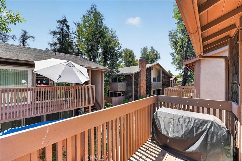 Welcome to this beautifully maintained 1-bedroom, 1-bath - photo 32