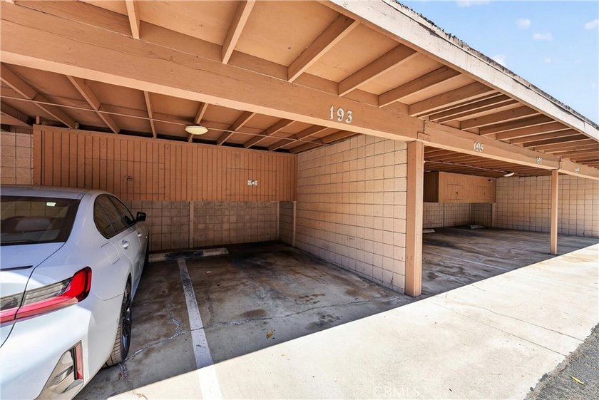 Welcome to this beautifully maintained 1-bedroom, 1-bath - photo 34