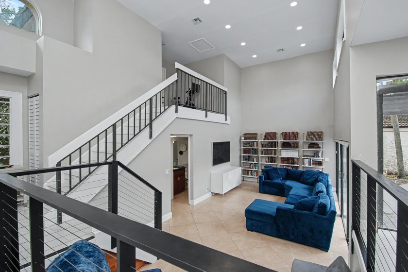 This lovely three bedroom, two and a half bath, two story home - photo 7