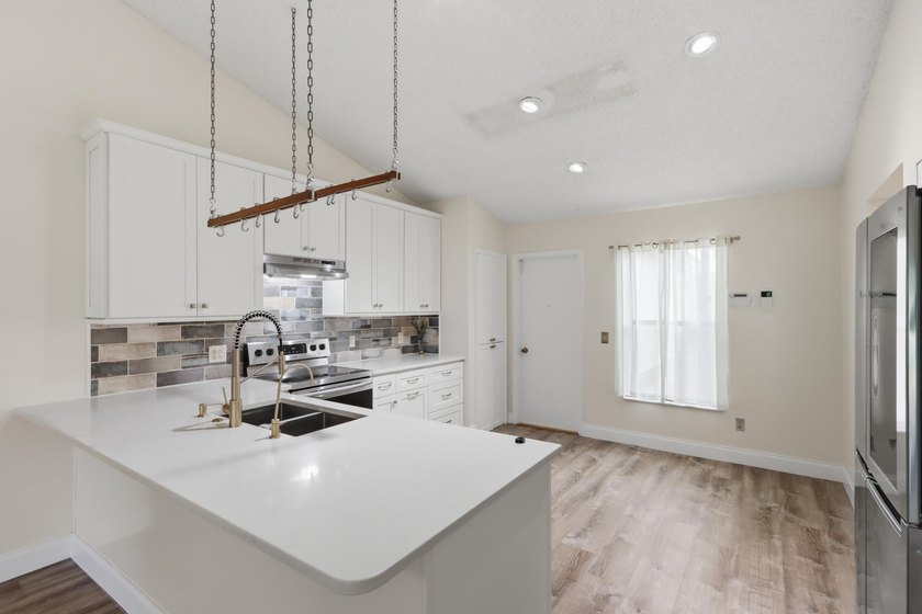 Welcome to this lovely single-story residence located in a - photo 18