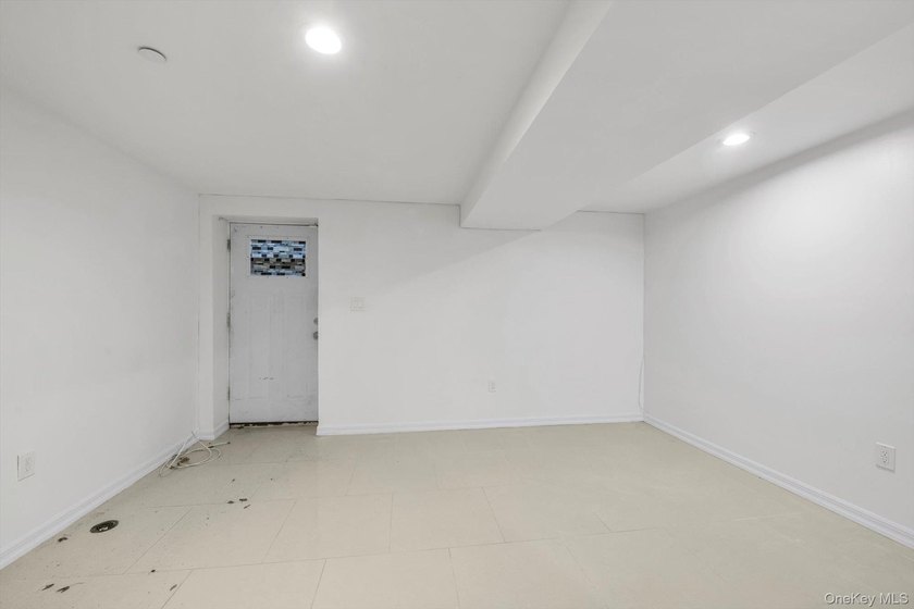 Welcome to this massive, detached 2-family home boasting 2,130 - photo 22