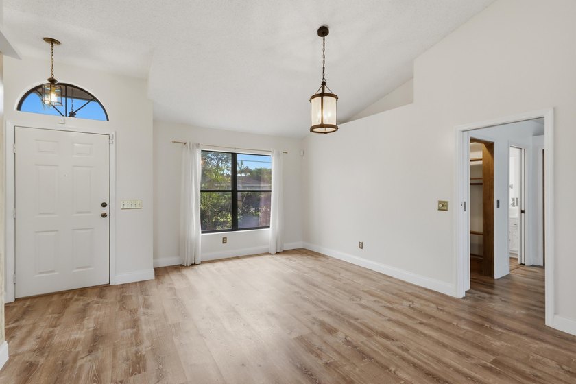 Welcome to this lovely single-story residence located in a - photo 25