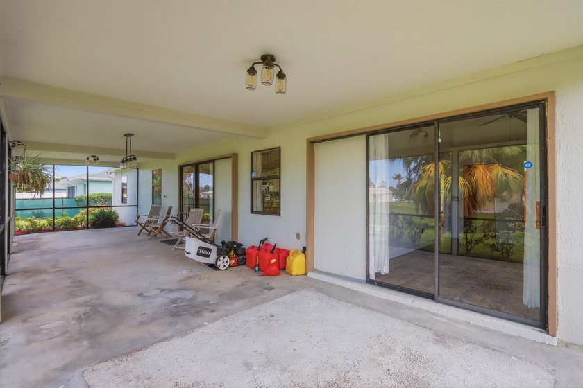Welcome to this lovely single-story residence located in a - photo 41