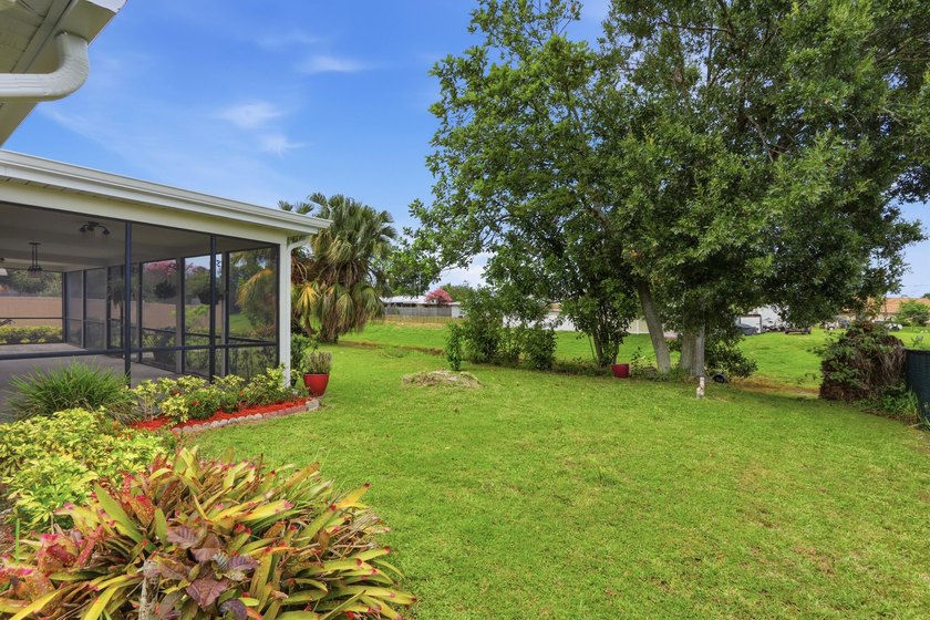 Welcome to this lovely single-story residence located in a - photo 46