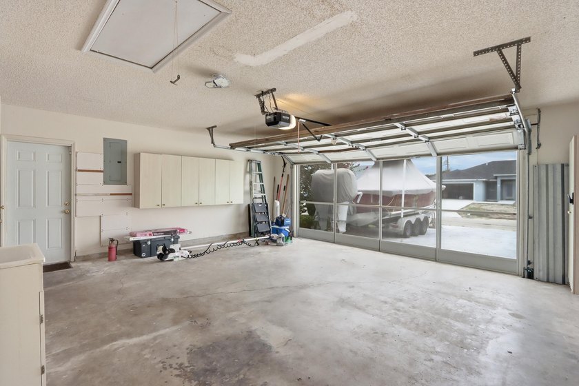 Welcome to this lovely single-story residence located in a - photo 50