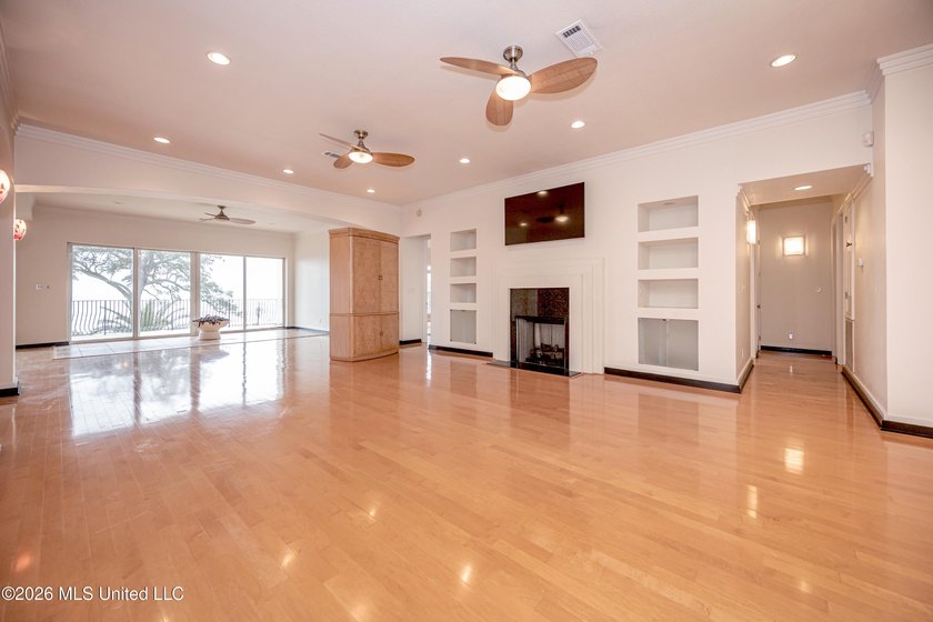 Gulf Coast Retreat on 6 Acres with Ancient Oaks - Endless - photo 27