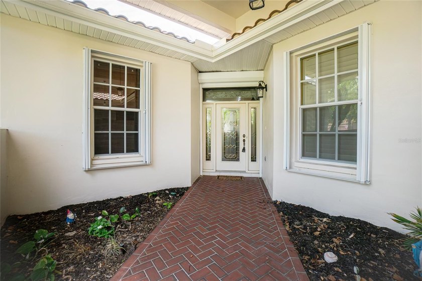 Impressive **FURNISHED** attached villa located at desirable - photo 3