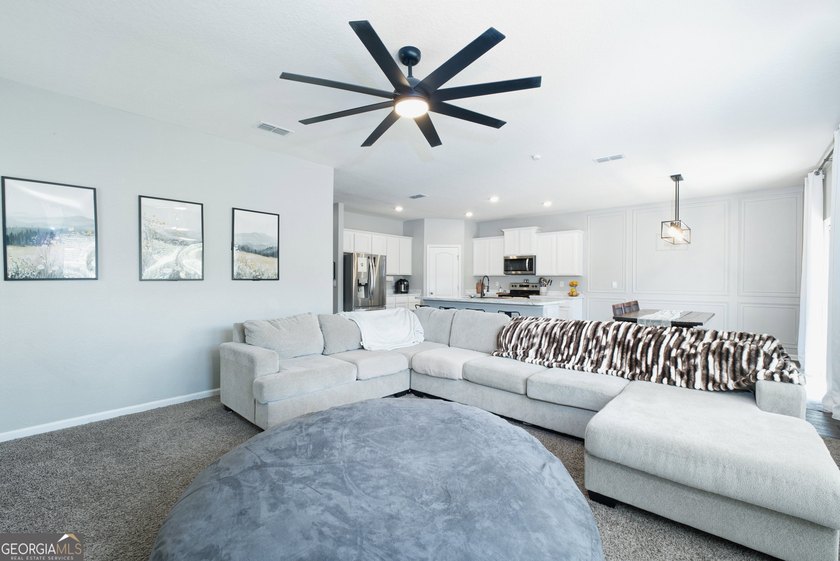 Welcome home to this beautifully maintained two-story residence - photo 17