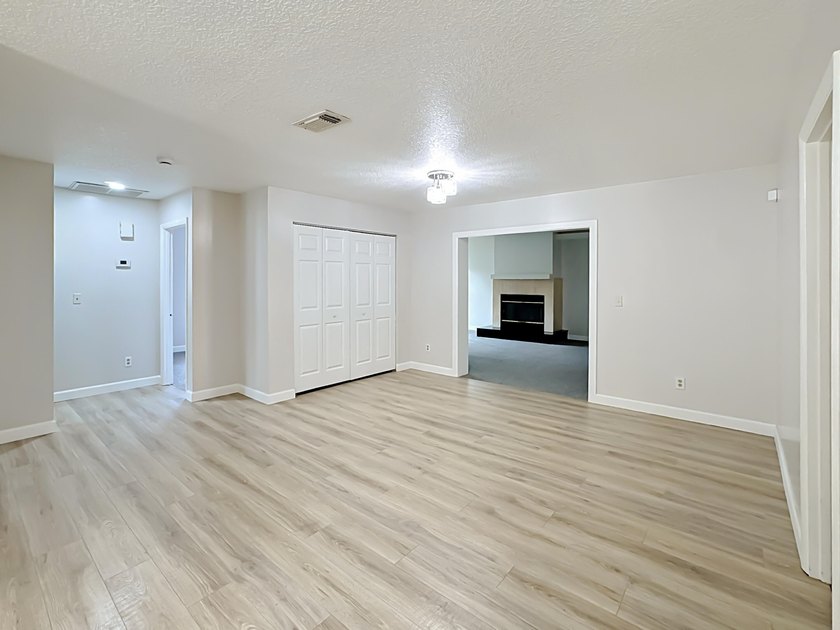 Beautifully remodeled 3BR/2BA home in sought-after Indian River - photo 8