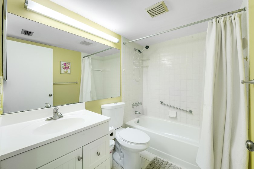 This inviting first-floor condo in West Palm Beach offers - photo 16