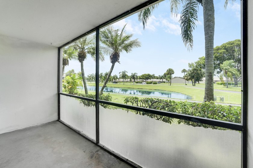 This inviting first-floor condo in West Palm Beach offers - photo 21