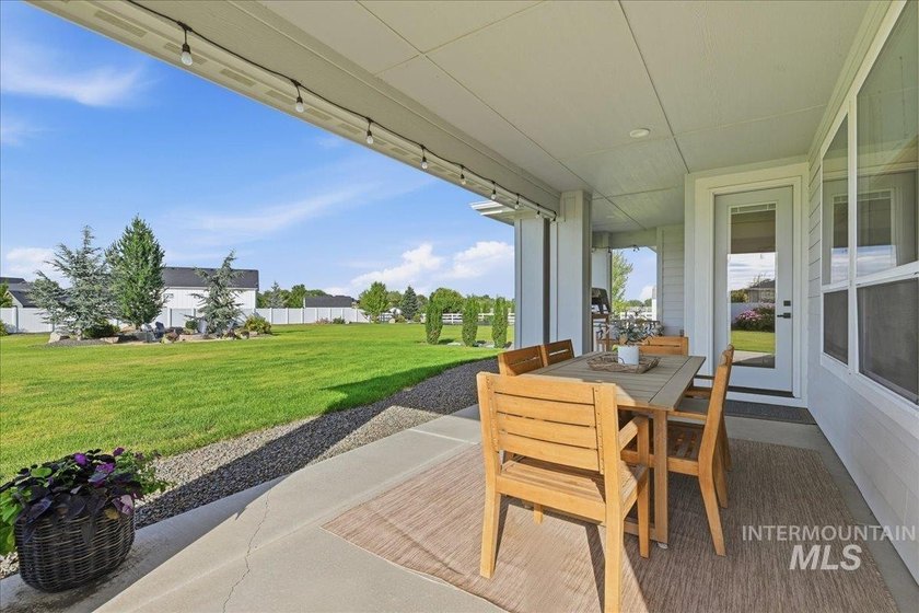 Experience this custom-built 3-bedroom, 2.5-bath home with a - photo 28