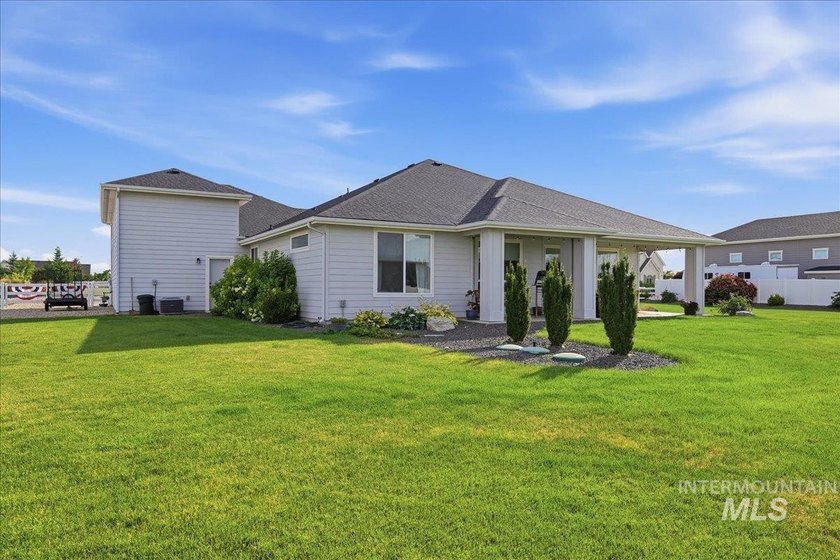 Experience this custom-built 3-bedroom, 2.5-bath home with a - photo 29