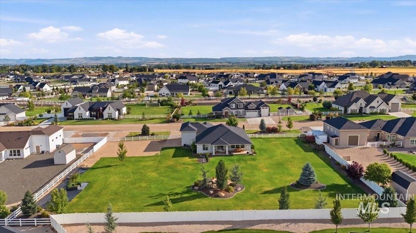 Experience this custom-built 3-bedroom, 2.5-bath home with a - photo 33