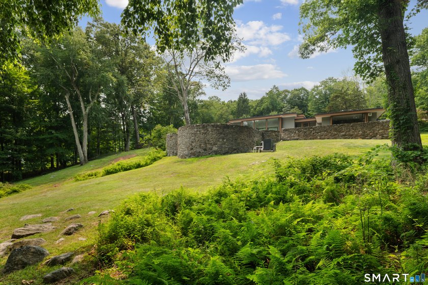 Presenting the historic Landis Gores House, an architectural - photo 11