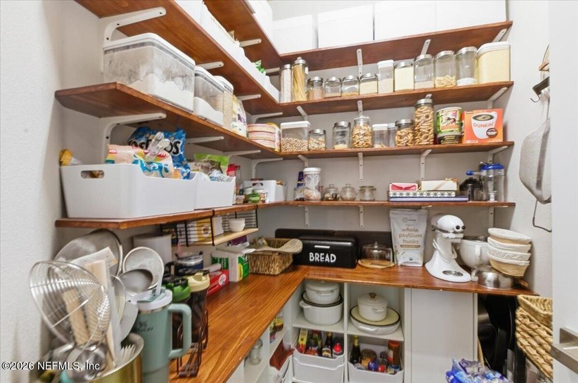 Beautifully maintained home in North Creek with a low HOA of - photo 11