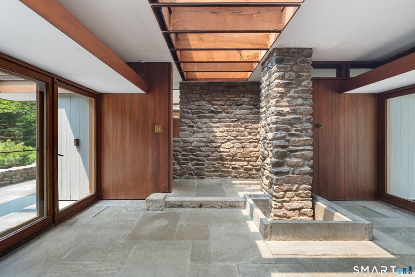 Presenting the historic Landis Gores House, an architectural - photo 15