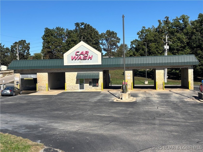 Discover an exceptional commercial opportunity in the heart of - photo 20