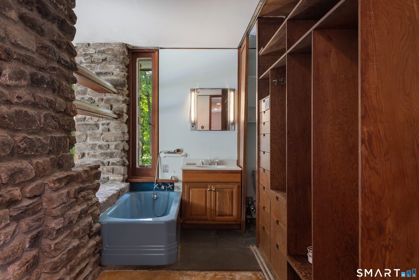 Presenting the historic Landis Gores House, an architectural - photo 21