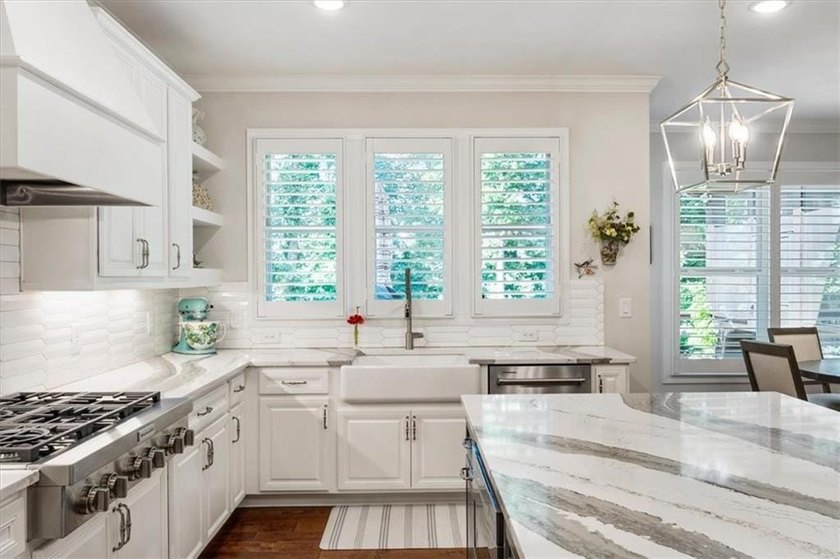 Beautiful, almost-new traditional home in Canton's sought-after - photo 24