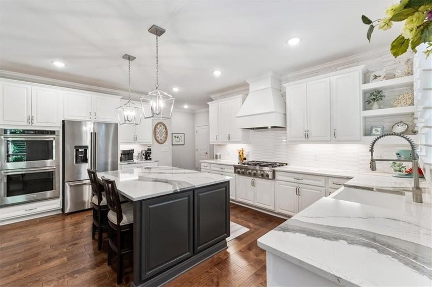 Beautiful, almost-new traditional home in Canton's sought-after - photo 25