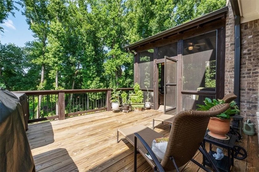 Beautiful, almost-new traditional home in Canton's sought-after - photo 36