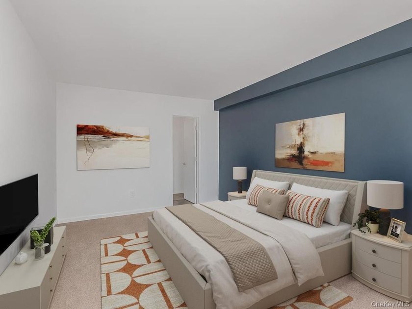 Great Opportunity to own this gorgeous 2 Bedroom 1 Bath co op - photo 8