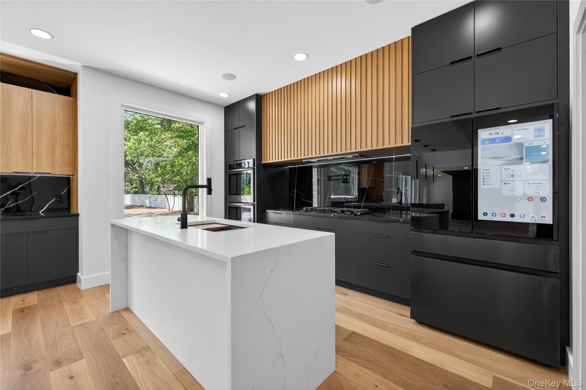 Welcome to this truly one-of-a-kind brand-new modern farmhouse - photo 16