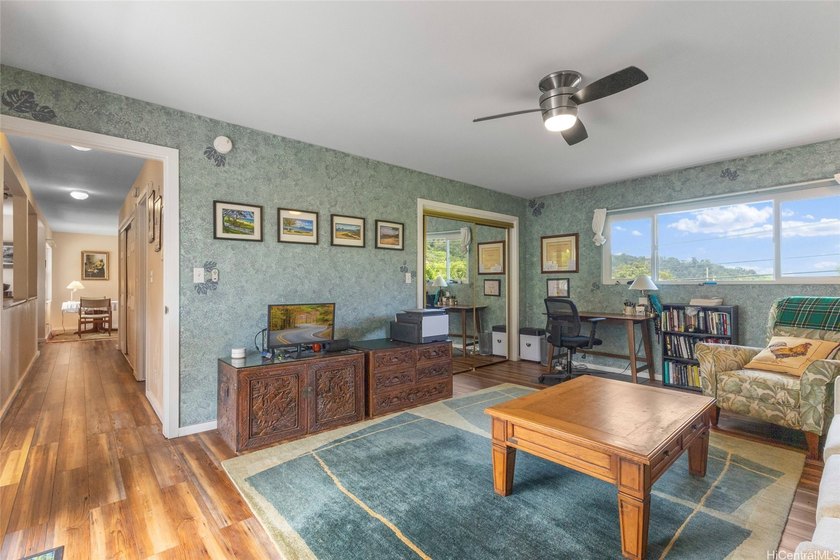Nestled against the tranquil backdrop of the Ko'olau Range, this - photo 19