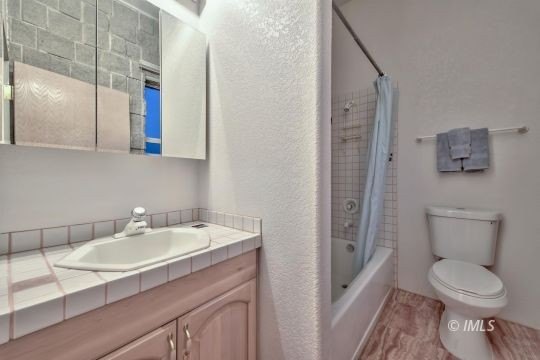 Located high on top of a scenic Bluff with Amazing Panoramic - photo 27