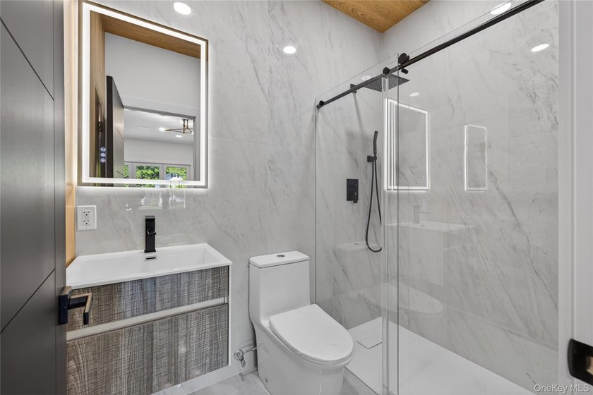 Welcome to this truly one-of-a-kind brand-new modern farmhouse - photo 27
