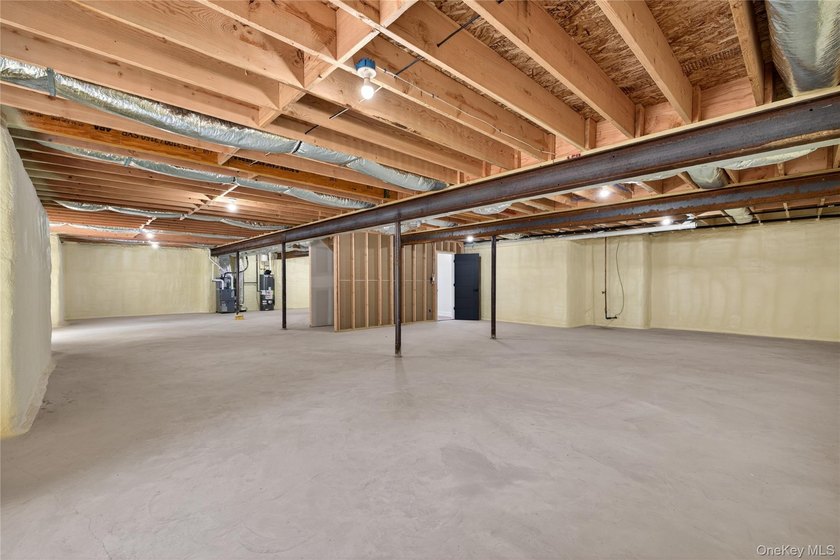 Welcome to this truly one-of-a-kind brand-new modern farmhouse - photo 42