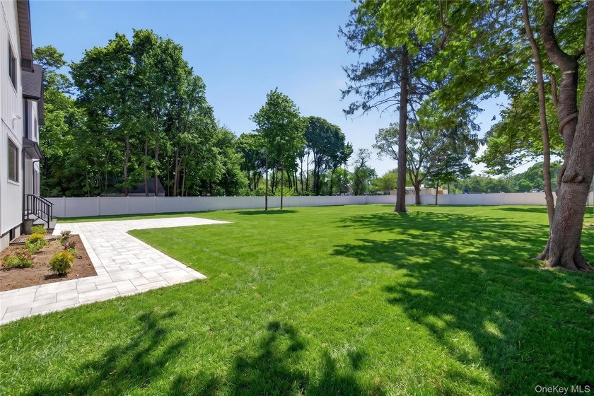 Welcome to this truly one-of-a-kind brand-new modern farmhouse - photo 46