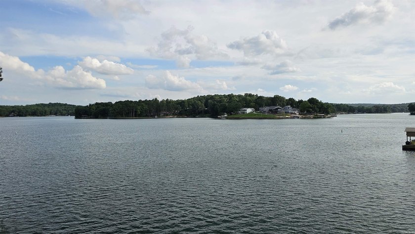 Lakefront Estate with Private Boat House, Elevator &amp; - photo 3