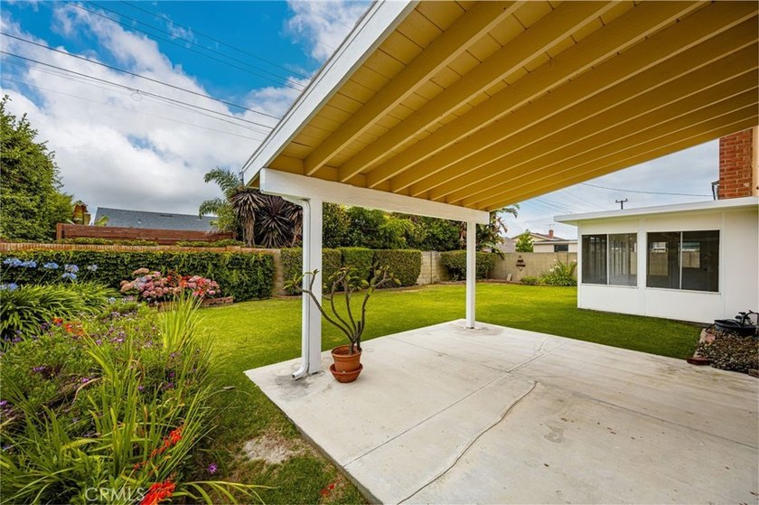 Nestled at the end of a quiet cul-de-sac in West Westminster's - photo 41