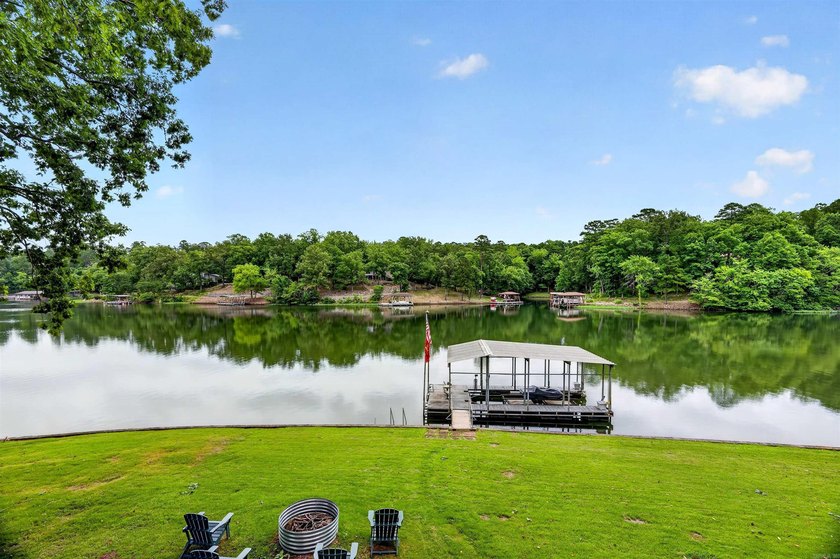 Lake Cortez Waterfront Retreat! Tucked away on a quiet - photo 3