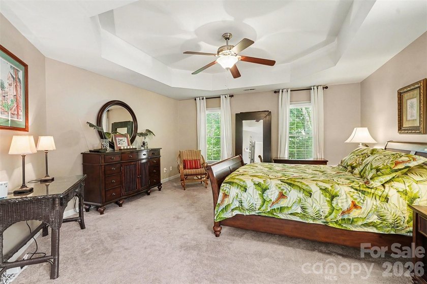Welcome to sought after Hunter Oaks! This beautifully maintained - photo 20