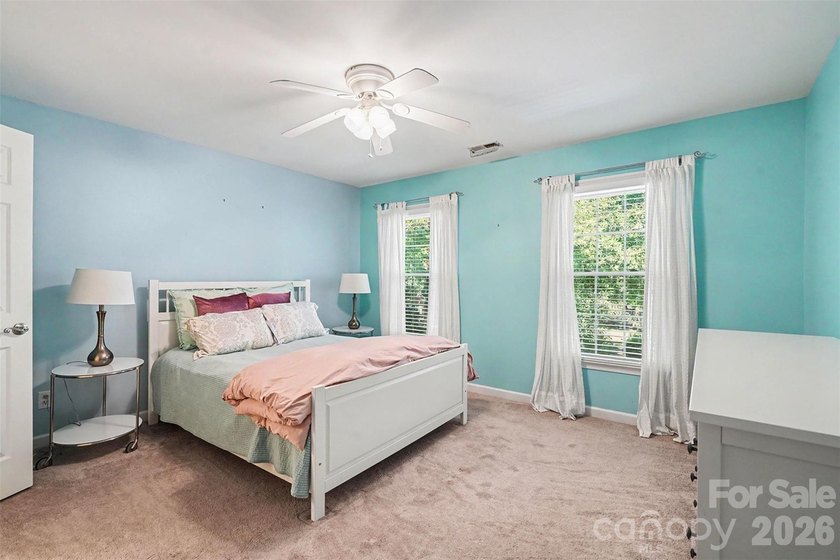 Welcome to sought after Hunter Oaks! This beautifully maintained - photo 25
