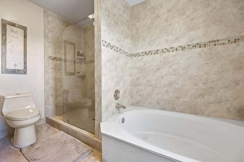 **Stunning 2-Story Lakeview Home with Breathtaking Sunsets** - photo 26