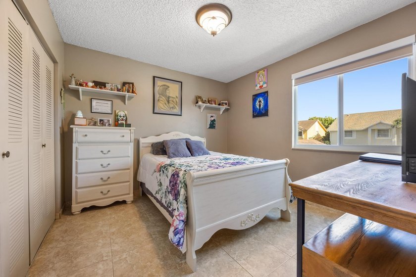 **Stunning 2-Story Lakeview Home with Breathtaking Sunsets** - photo 30